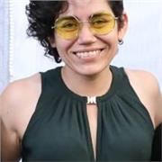 Profesora de Lengua Castellana y Literatura con experiencia en clases y tutorías personalizadas para niños, adolescentes y adultos
